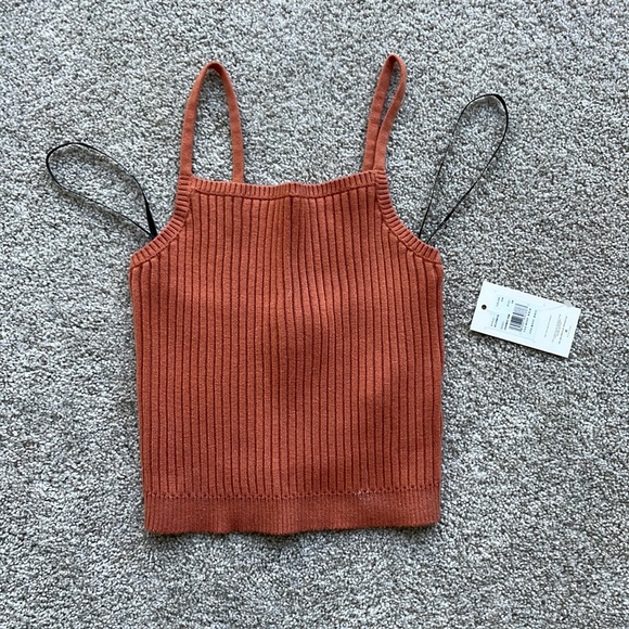 RVCA Tops - NWT RVCA knit crop